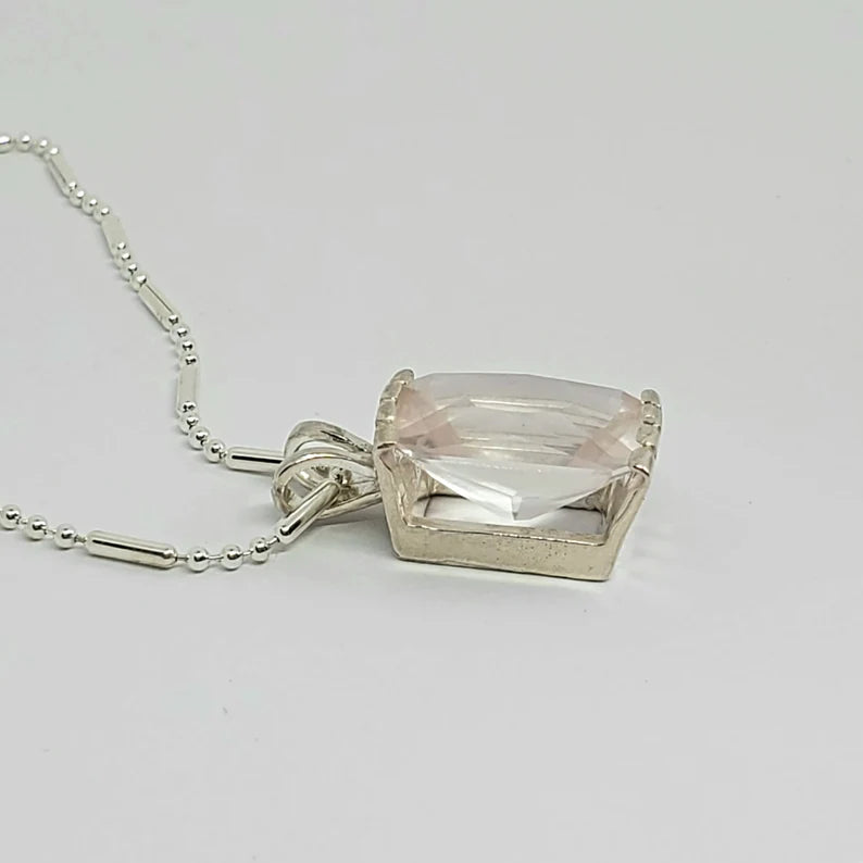 8.9ct Hogg Mine Rose Quartz Silver Necklace