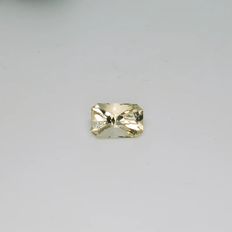 4.35ct Champagne Oregon Sunstone Gemstone