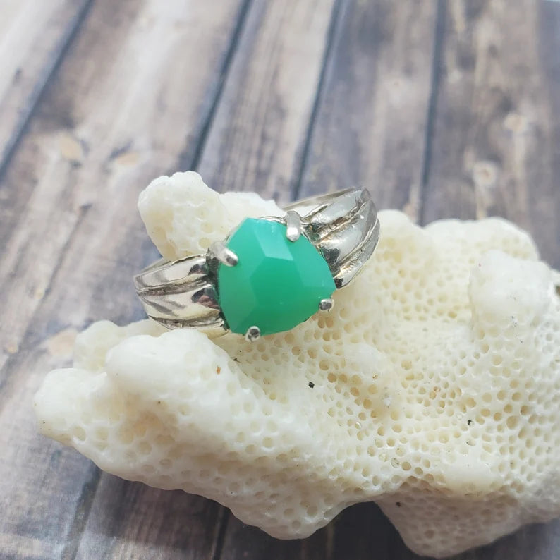 Chrysoprase Heart Silver Ring