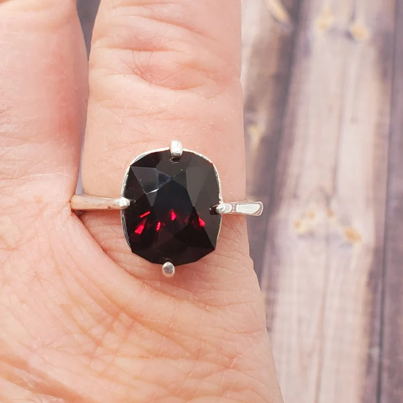 Handcut 5.8ct Tanzanian Garnet Silver Ring