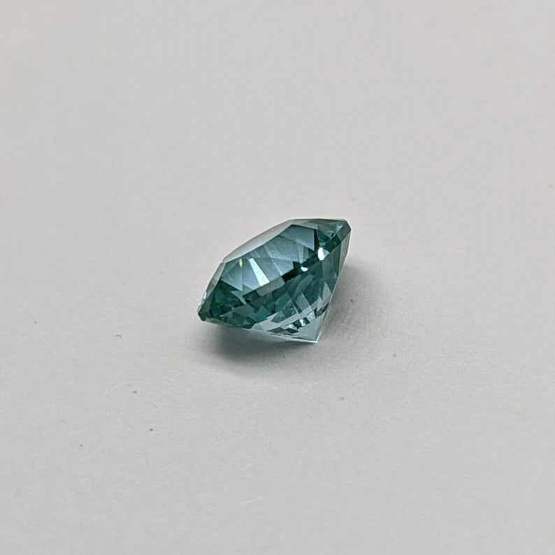 2.6ct Lab Grown Faceted Spinel Gemstone
