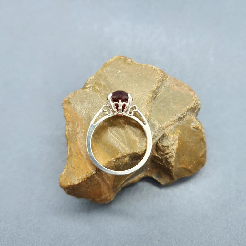Handcut 4.45ct Garnet Silver Ring