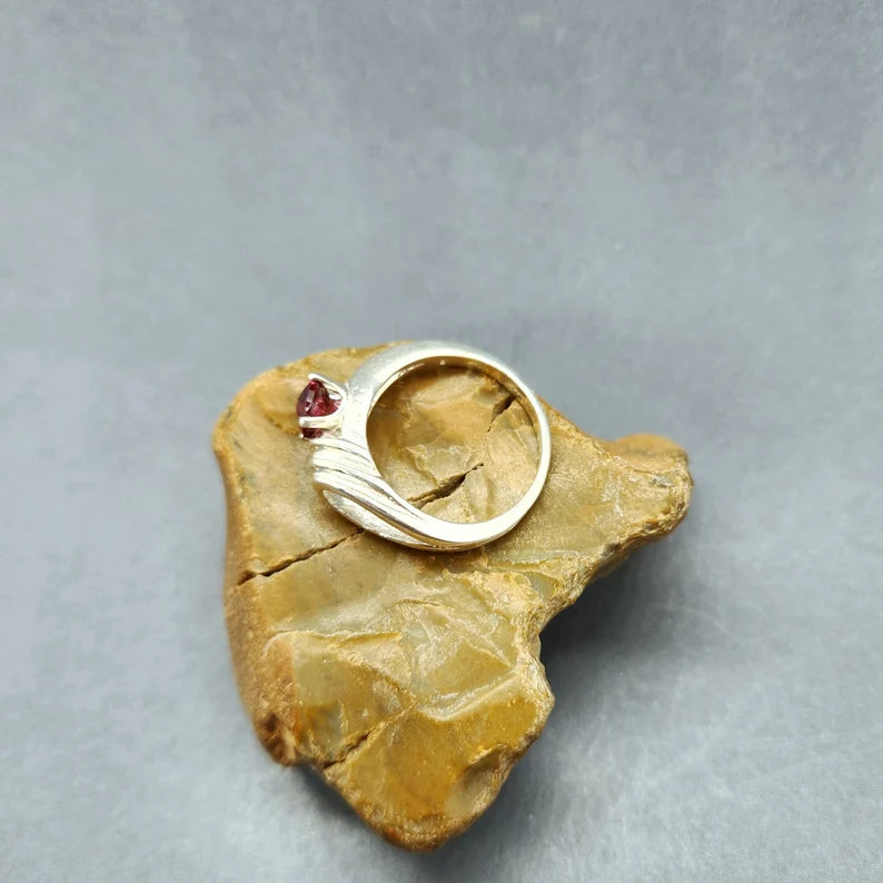 Handcut 1ct Rhodolite Garnet Silver Ring