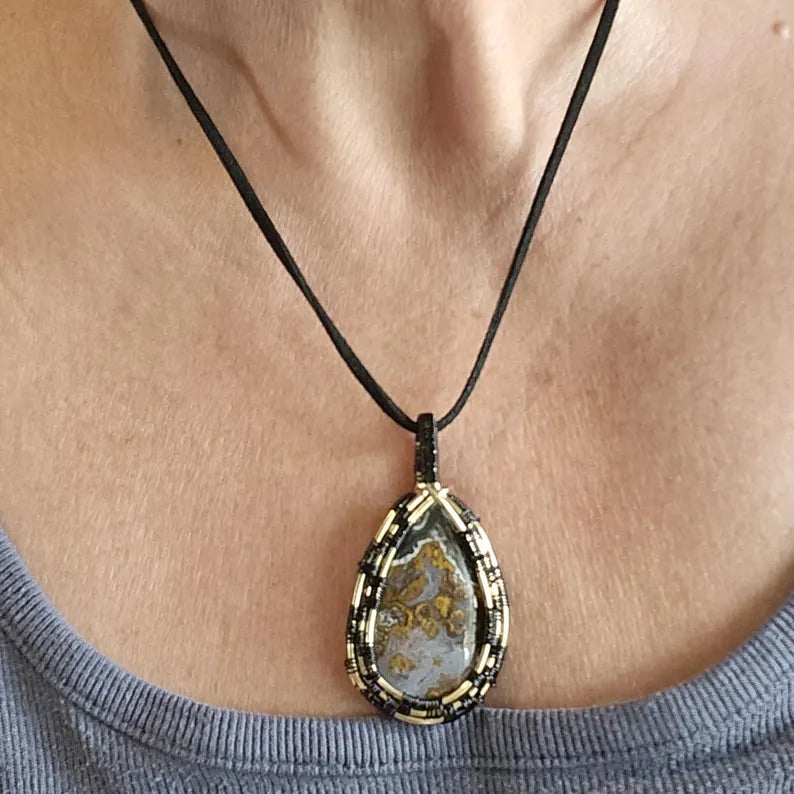 Hand Woven Crazy Lace Agate Necklace