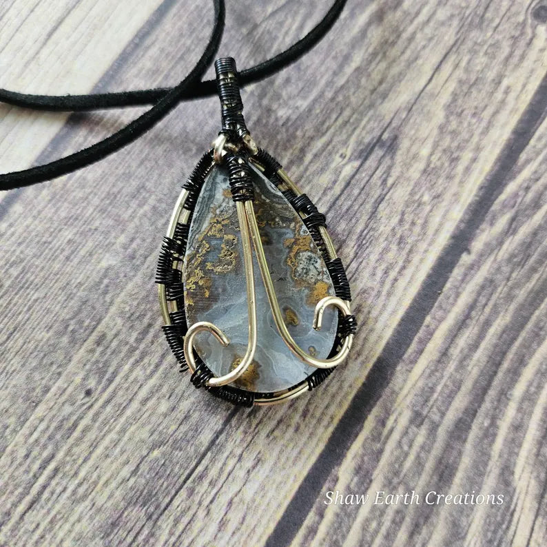 Hand Woven Crazy Lace Agate Necklace