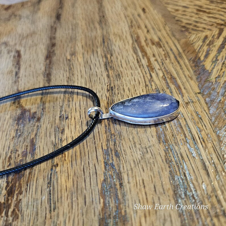 Handcrafted Natural Tanzanite Cabochon Silver Necklace