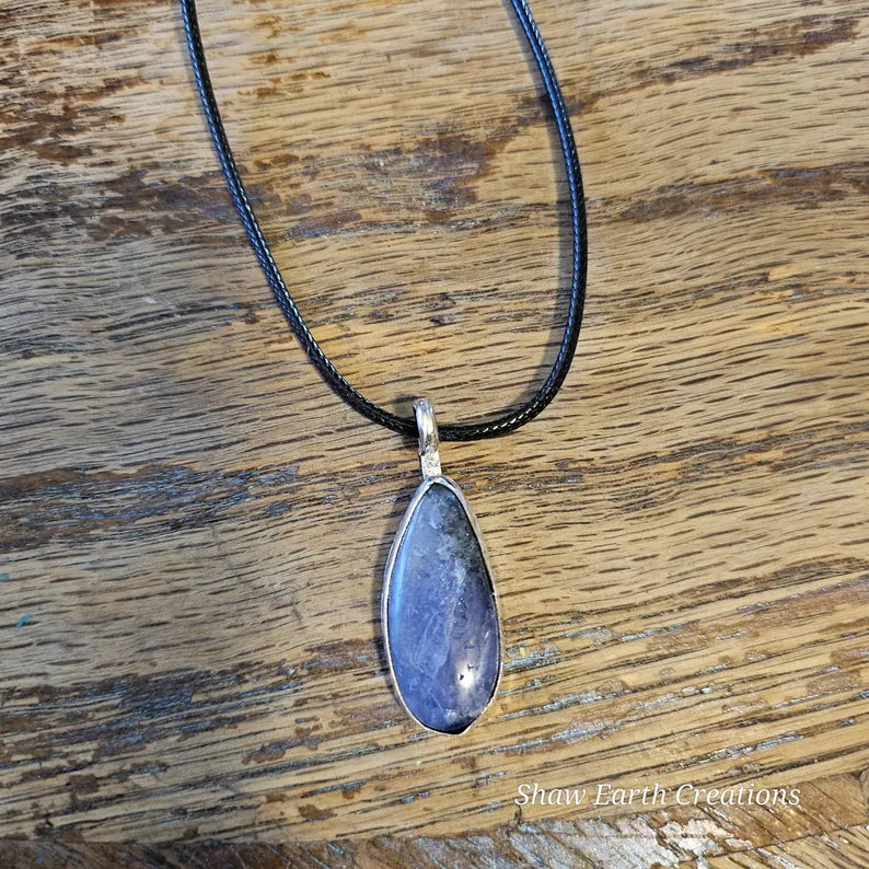 Handcrafted Natural Tanzanite Cabochon Silver Necklace