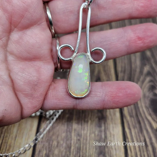 Handcrafted 7.5ct Opal Sterling Silver Necklace