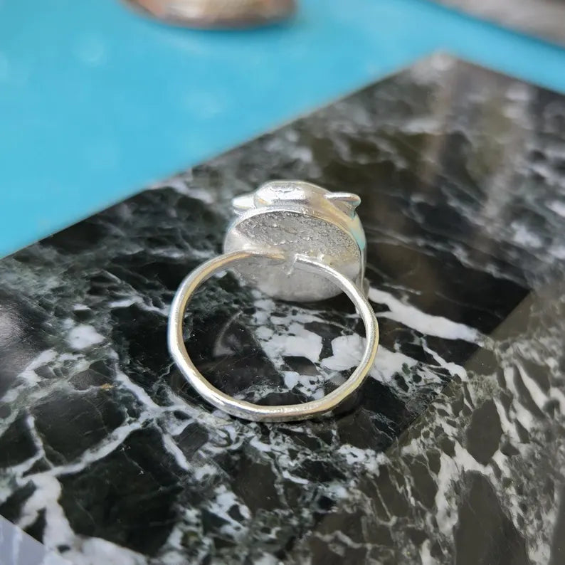 Handcut Dophin Welo Opal Silver Ring
