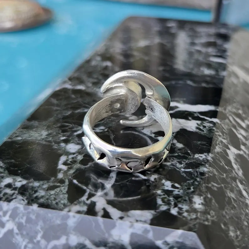 Handcut 3ct Sapphire Cabochon Silver Moon Ring