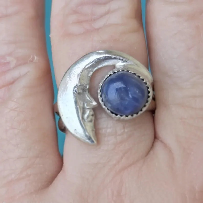 Handcut 3ct Sapphire Cabochon Silver Moon Ring