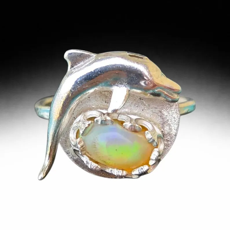 Handcut Dophin Welo Opal Silver Ring