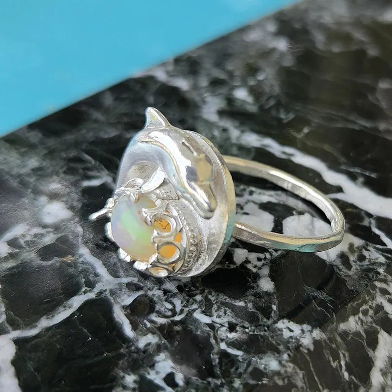 Handcut Dophin Welo Opal Silver Ring