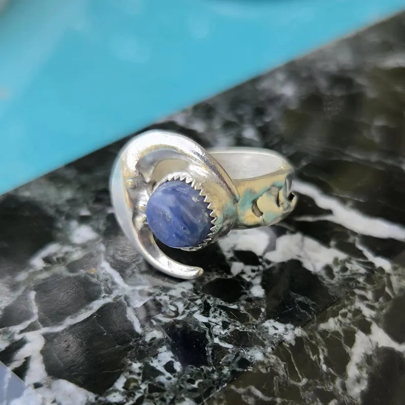 Handcut 3ct Sapphire Cabochon Silver Moon Ring